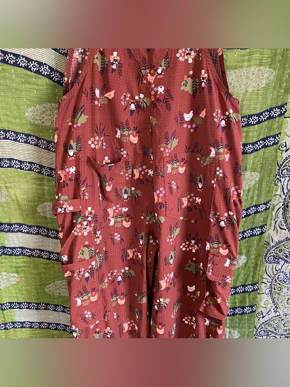Duluth Trading Company Henna Garden Gnome Heirloom Overall Gardening Bibs XSx31 - Picture 11 of 16